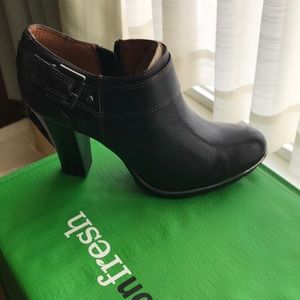 Women’s Genuine Leather Boots!!!!